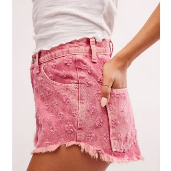 🆕 FREE PEOPLE Mixed Emotions Hi Lo Shorts / Dragonfruit Sorbet