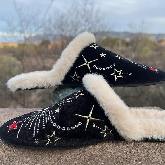 ⭐️🌙 Johnny Was Celestial Embroidered Boho Black Velvet Slippers 🌙⭐️