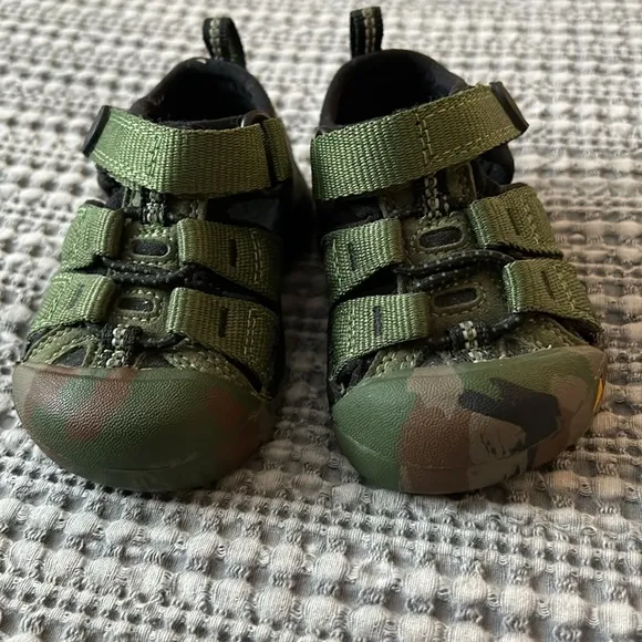 🆕! Keen Toddler Camo Water Shoes