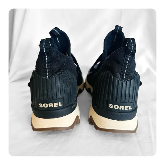 ★ Sorel Women’s Kinetic Sneak Shoes - Black/White ★