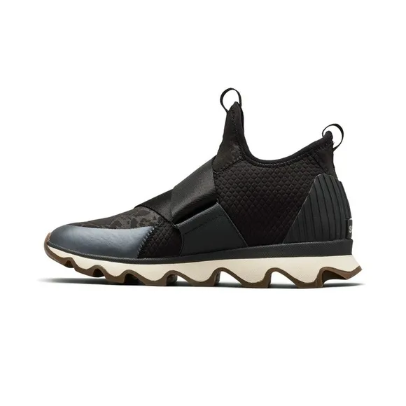 ★ Sorel Women’s Kinetic Sneak Shoes - Black/White ★