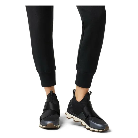 ★ Sorel Women’s Kinetic Sneak Shoes - Black/White ★