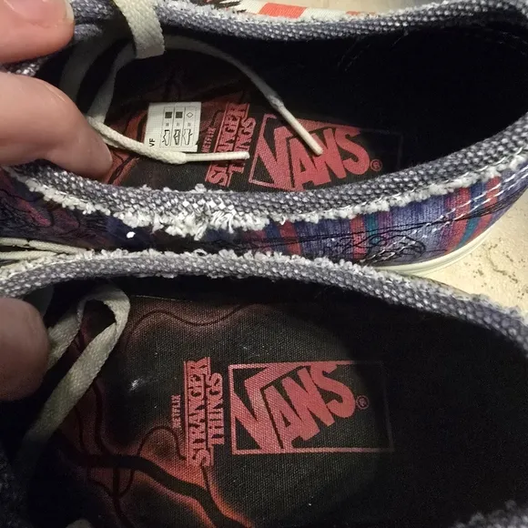 🍕 VANS X STRANGER THINGS Authentic surfer boy pizza sneakers shoes collab 🍕