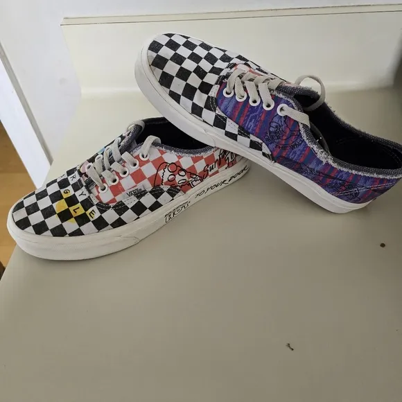 🍕 VANS X STRANGER THINGS Authentic surfer boy pizza sneakers shoes collab 🍕