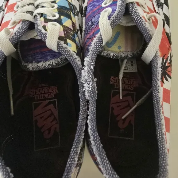 🍕 VANS X STRANGER THINGS Authentic surfer boy pizza sneakers shoes collab 🍕