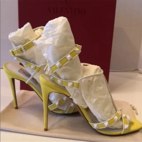 🔥🔥🔥100% Authentic Valentino High Heels