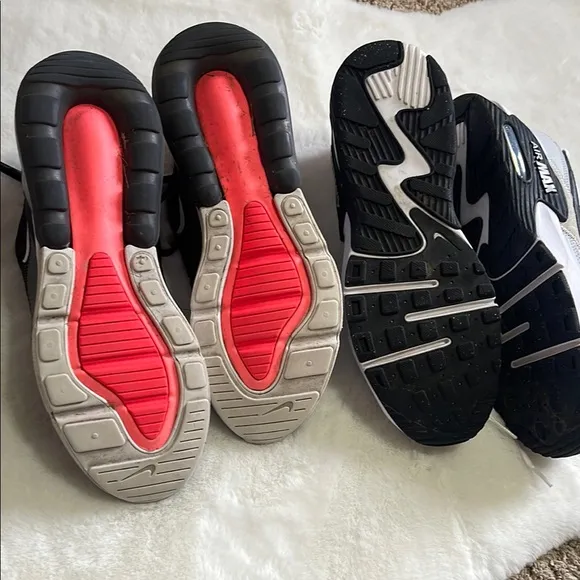 2 Nike Black and White Sneakers Modern Athletic Design