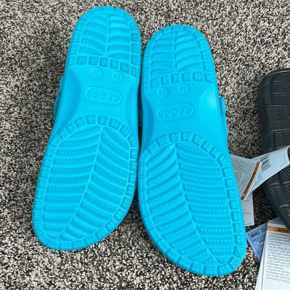 2 Pairs Men’s Crocs, NWT
