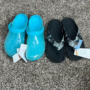 2 Pairs Men’s Crocs, NWT