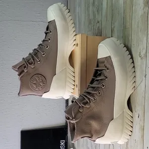 '21 Womens Chuck Taylor All Star Lugged Winter 2.0 'Hummus' Platform Sneakers 7½