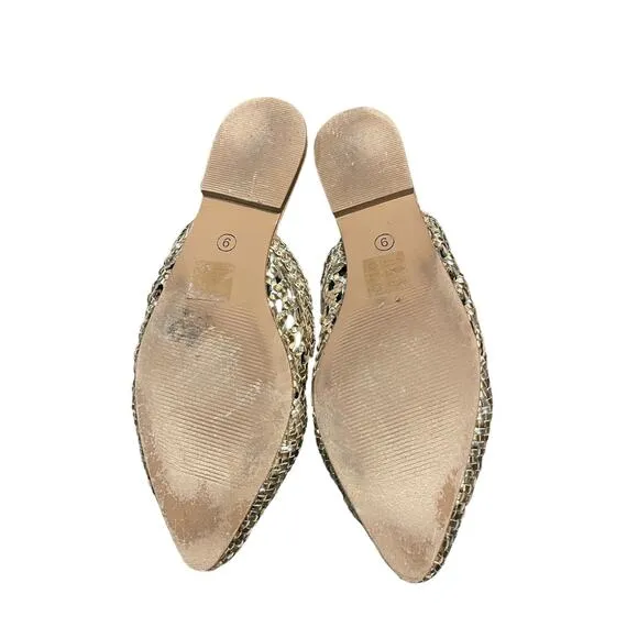 42 Gold Charmed Pointed Toe Mule Women's Size 9