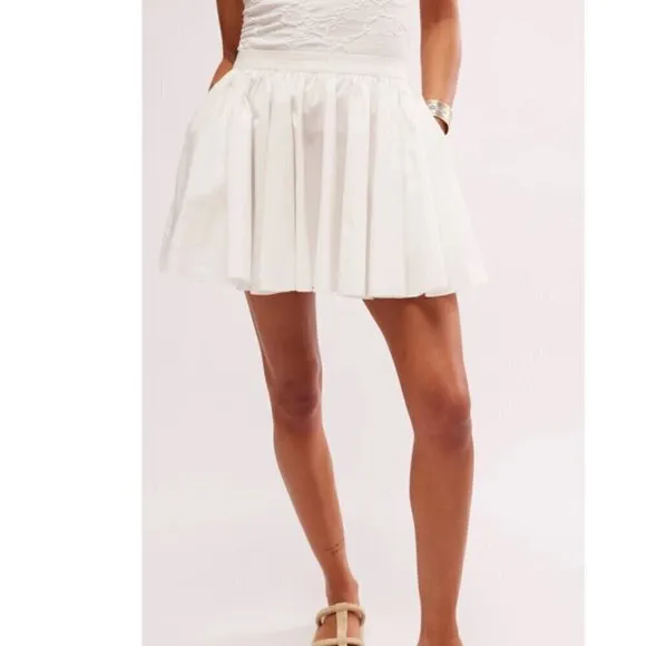 #95 NWT Free People Gaia Skirt in Optic White