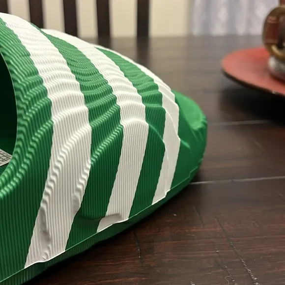 Adidas Adilette 22 Slides Sandals Shoes green white IG9260 new Mens Size 10