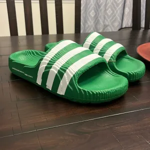 Adidas Adilette 22 Slides Sandals Shoes green white IG9260 new Mens Size 10