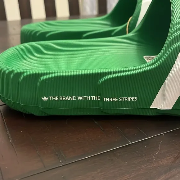 Adidas Adilette 22 Slides Sandals Shoes green white IG9260 new Mens Size 10