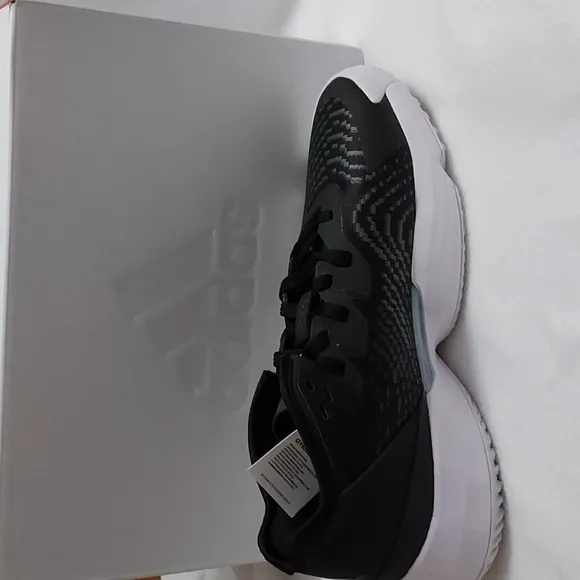 Adidas D.O.N.Issue 4 Basketball Shoes