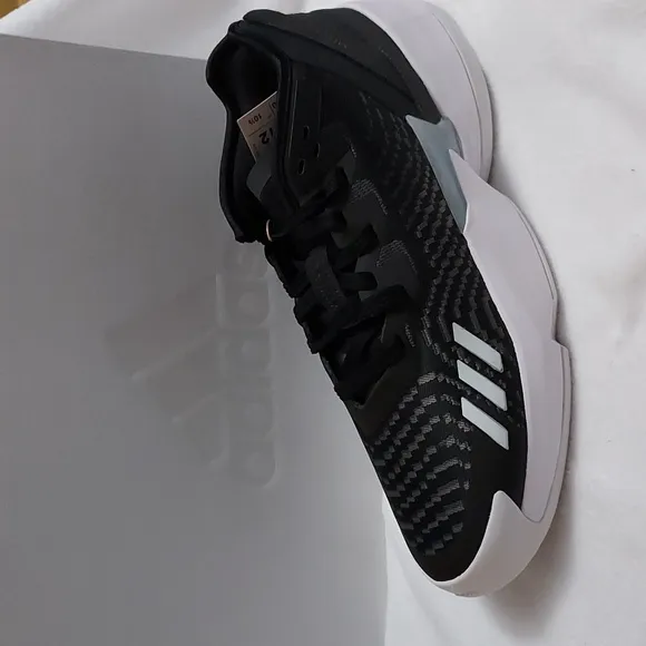 Adidas D.O.N.Issue 4 Basketball Shoes