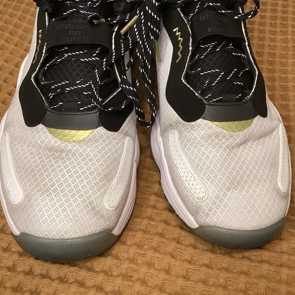 Adidas Donovan Mitchell D.O.N. Issue 3 Men's Size 15 White Shoes Sneakers H67724