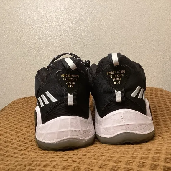 Adidas Donovan Mitchell D.O.N. Issue 3 Men's Size 15 White Shoes Sneakers H67724