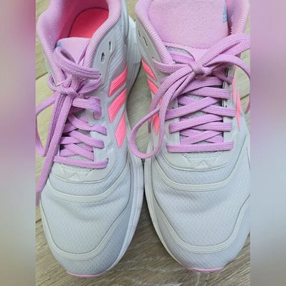 Adidas girls Duramo 10 Youth size 5 pink