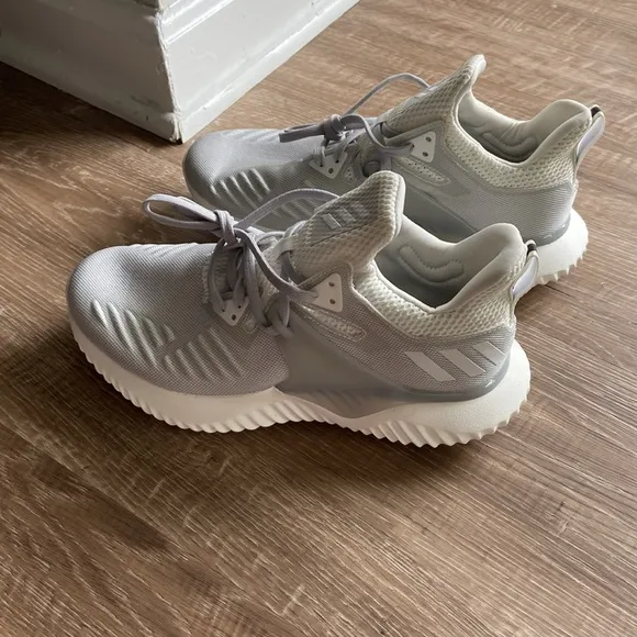 Adidas Men's Athletic Shoes in Light Gray