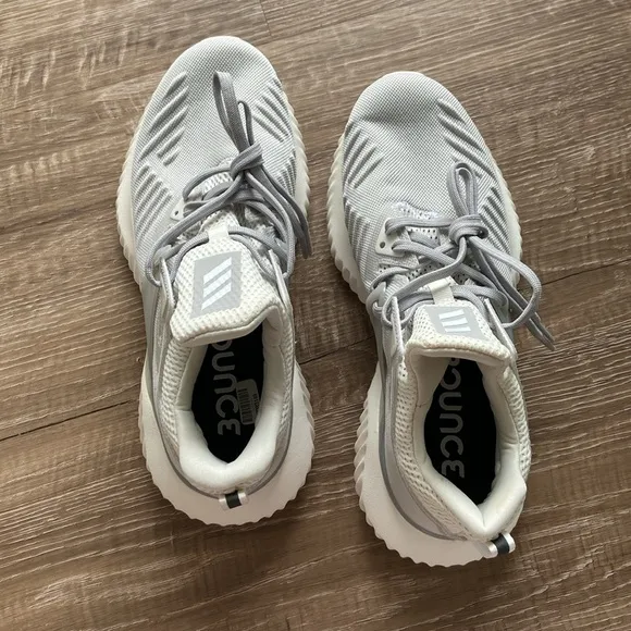 Adidas Men's Athletic Shoes in Light Gray