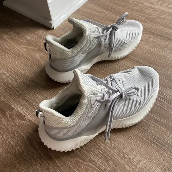 Adidas Men's Athletic Shoes in Light Gray