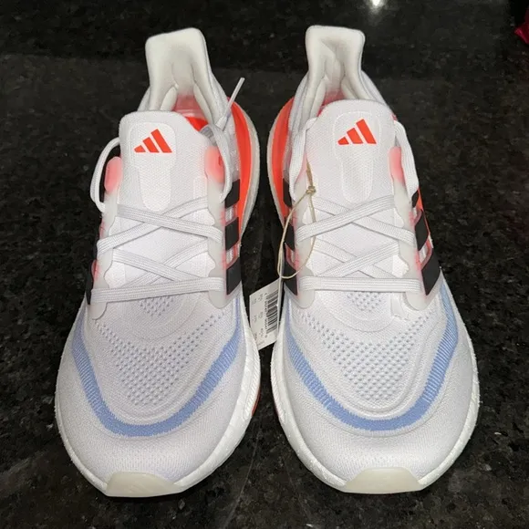 Adidas men’s UltraBoost Light W sz 10