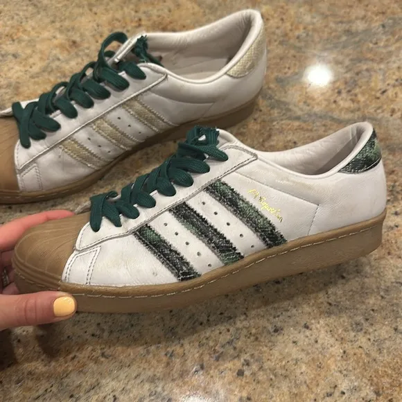 Adidas metropolitan x supreme superstar 80s shoes