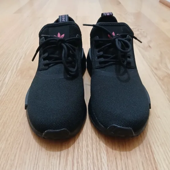 Adidas NMD_R1 PrimeBlue Streetwear/Athletic Shoes Size 9 for Women