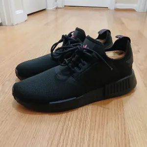 Adidas NMD_R1 PrimeBlue Streetwear/Athletic Shoes Size 9 for Women