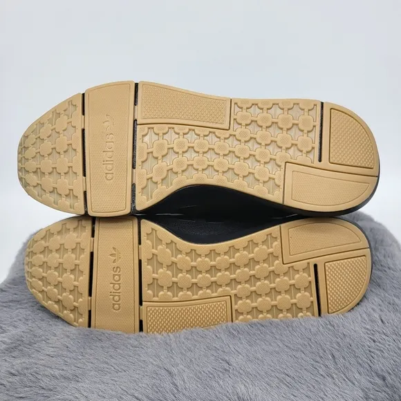 Adidas Swift Run 22 'Black Gum' Men's Running Shoes