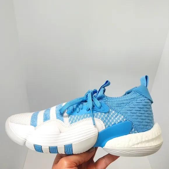 Adidas Trae Young‎ 2 Sneakers, Size 7M|8.5W| EUR 40 NWT
