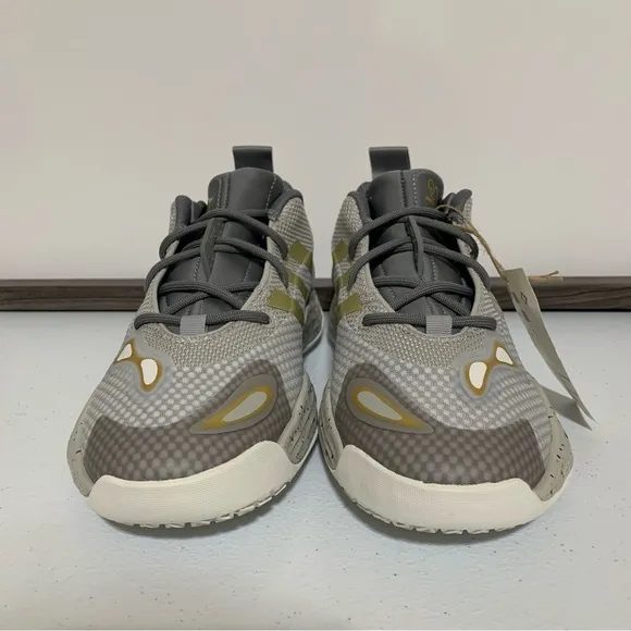 Adidas Women's Exhibit A Candace Parker Basketball Shoes-Size 6 NWT