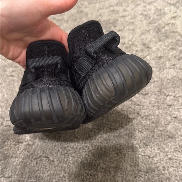 Adidas Yeezy Boost 350 V2 Black Men's Shoes *Authentic *