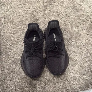 Adidas Yeezy Boost 350 V2 Black Men's Shoes *Authentic *