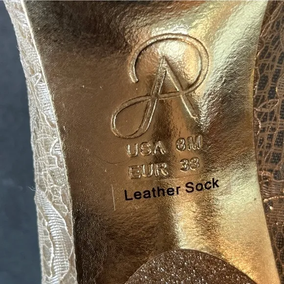 Adrianna Pappel sz 8 Francesca gold lace knot peeptoe heels