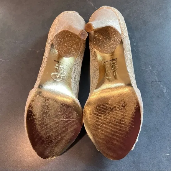 Adrianna Pappel sz 8 Francesca gold lace knot peeptoe heels