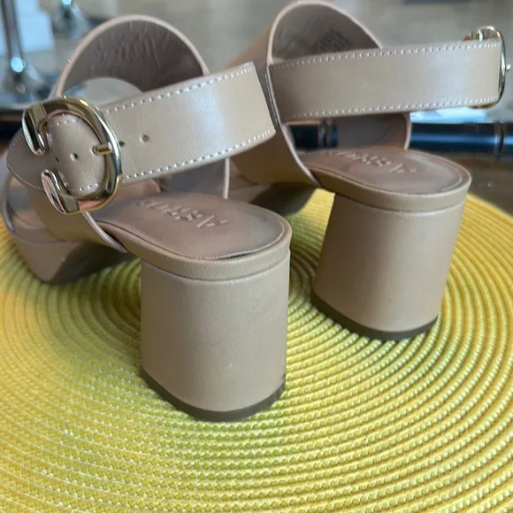Aerosole Elegant Tan Platform Sandals