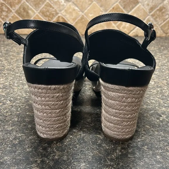 Aerosoles Women's Mackenzie Black Sandals NWOB