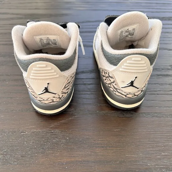 Air Jordan 3 Retro Hide N Sneak Elephant Toddler Shoes
