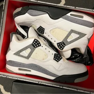 Air Jordan cookie and cream 4 Men's White and Gray Sneakers