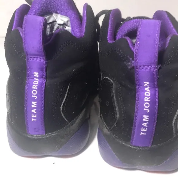 AIR JORDAN JUMPMAN TEAM II BLACK FIERCE PURPLE
