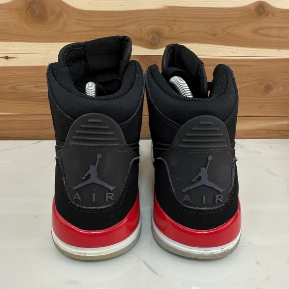Air Jordan Legacy 312 Black Cement Red White AT4040-060 Size 5.5Y / Women Size 7