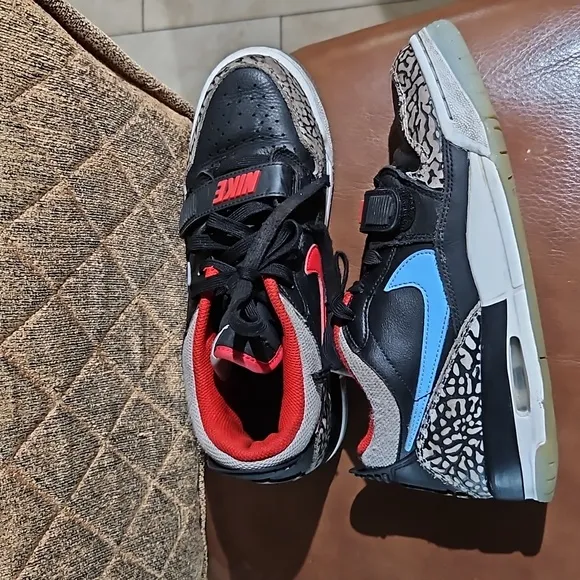 Air Jordan Legacy 312 Low Black Valor Blue Lace Up Sneakers Shoes Multicolor