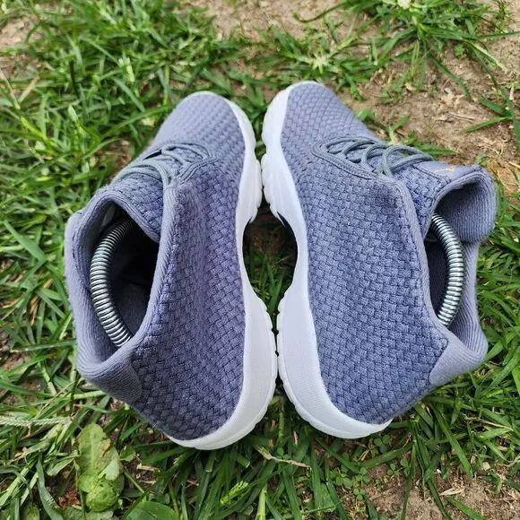 AIR JORDAN - KIDS SHOES - SIZE 6.5Y