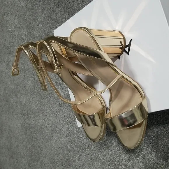 Aldo Dressed Sandals in Gold 6M