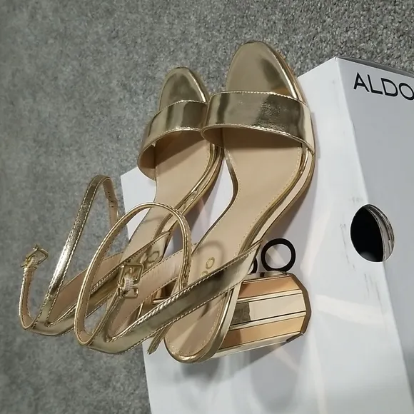 Aldo Dressed Sandals in Gold 6M