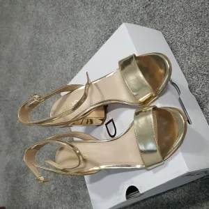 Aldo Dressed Sandals in Gold 6M