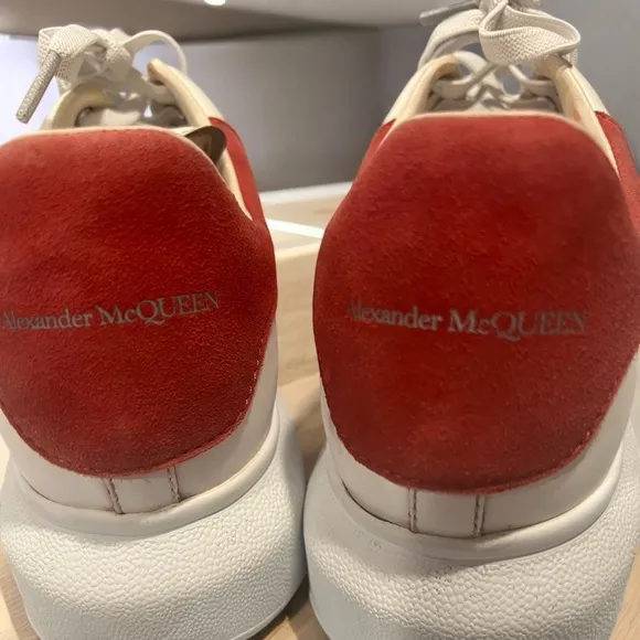 Alexander McQueen Sneakers in White and Red Size 8
